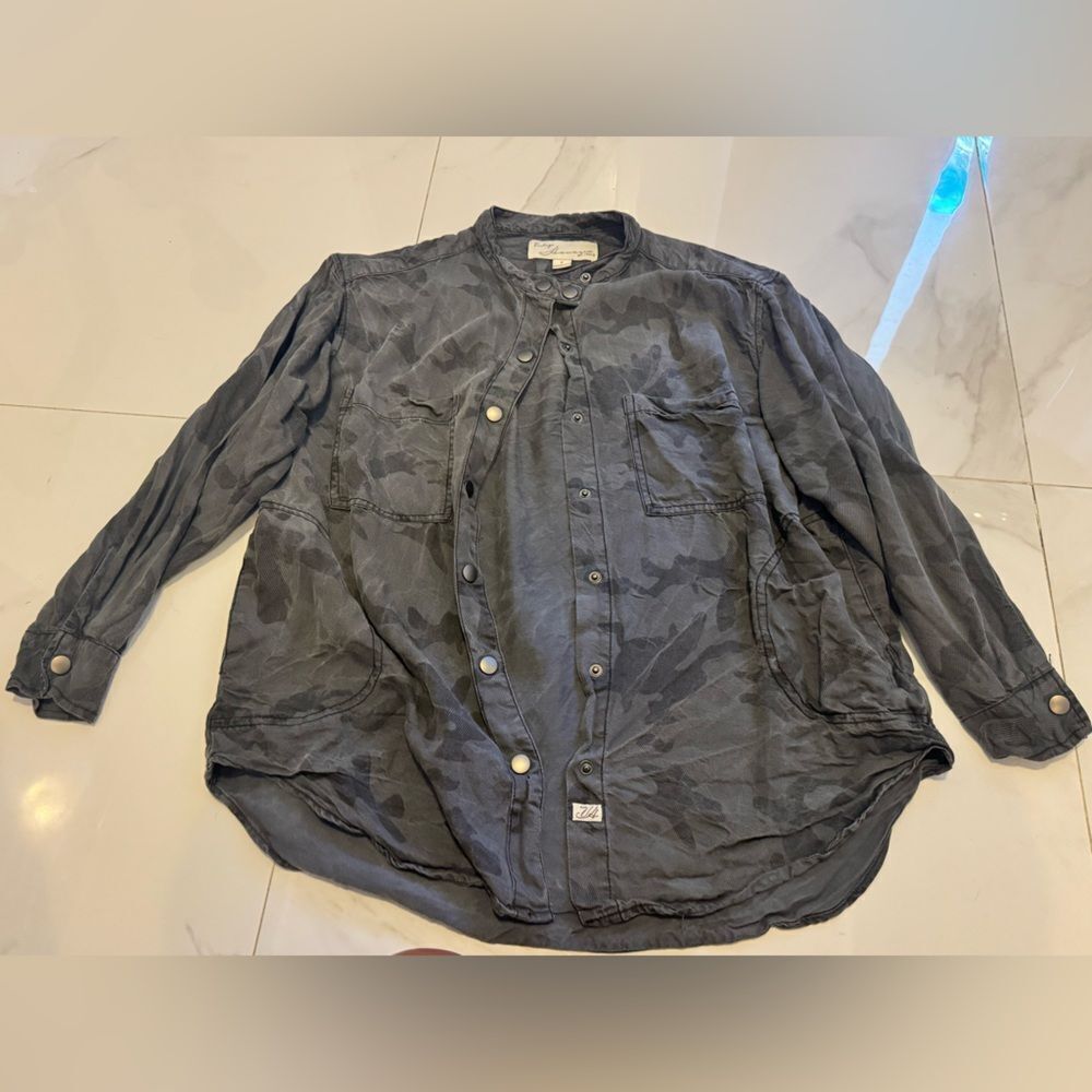 Gray Button-Up Shirt #23 - Picture 4 of 4